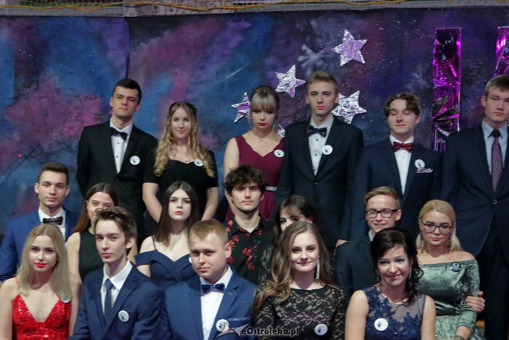 „Baśniowa” studniówka w III LO [05.01.2019] - zdjęcie #52 - eOstroleka.pl