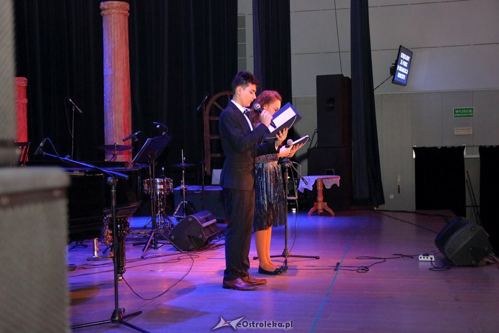 Charytatywny koncert uczniów „dziesiątki w OCK [08.01.2019] - zdjęcie #12 - eOstroleka.pl