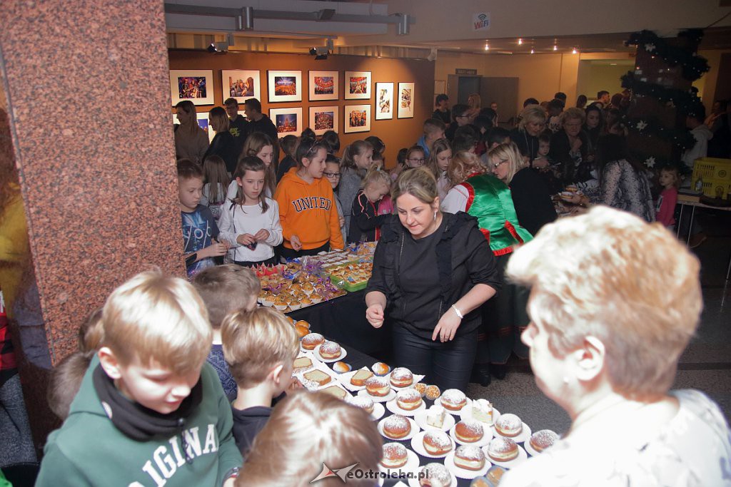 Charytatywny koncert uczniów „dziesiątki w OCK [08.01.2019] - zdjęcie #46 - eOstroleka.pl