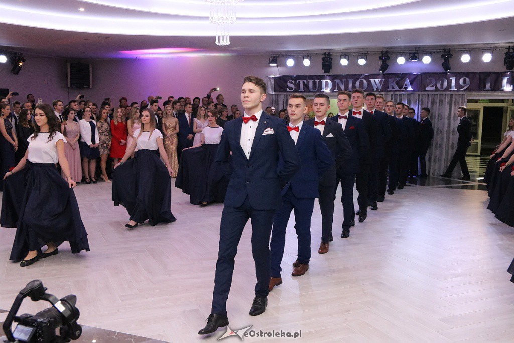 Studniówka 2019 I LO w Ostrołęce [12.01.2019] - zdjęcie #149 - eOstroleka.pl