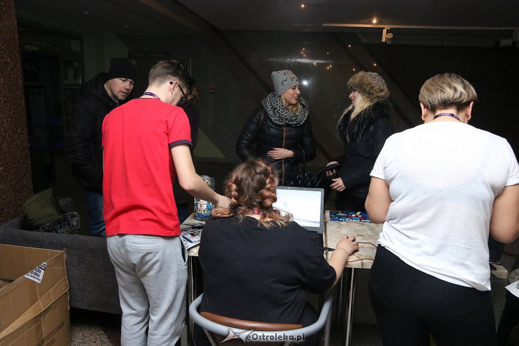 WOŚP 2019  w Ostrołęce - start, wydawanie puszek [13.01.2019] - zdjęcie #8 - eOstroleka.pl