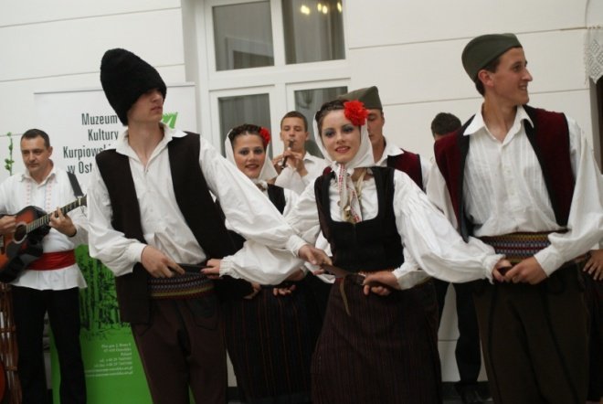 Nova Varos w Muzeum Kultury Kurpiowskiej (21.06.2010) - zdjęcie #4 - eOstroleka.pl