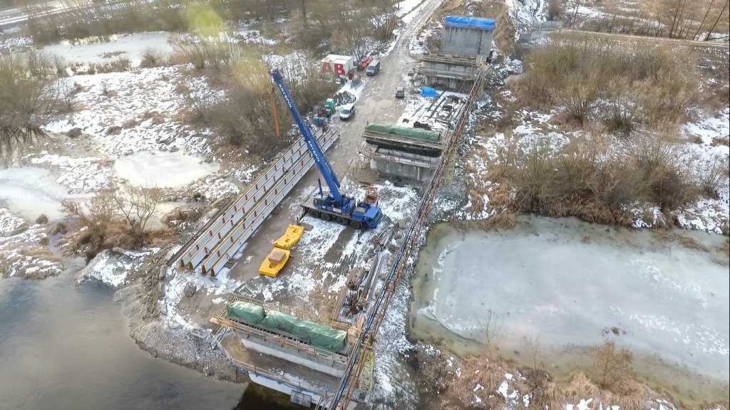 Konstrukcja przęsłowa na budowę mostu przez rzekę Narew [18.01.2019] - zdjęcie #3 - eOstroleka.pl