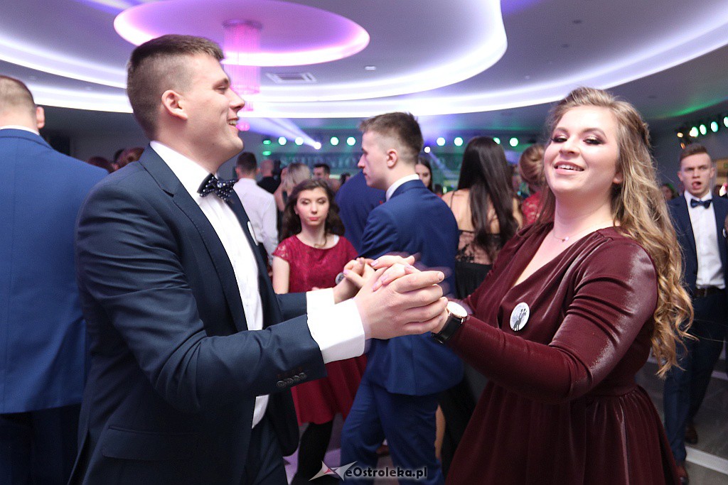 Studniówka ZSZ 4 w Ostrołęce [19.01.2019] - zdjęcie #90 - eOstroleka.pl