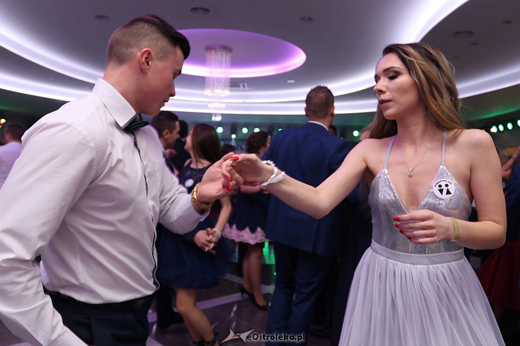Studniówka ZSZ 4 w Ostrołęce [19.01.2019] - zdjęcie #88 - eOstroleka.pl