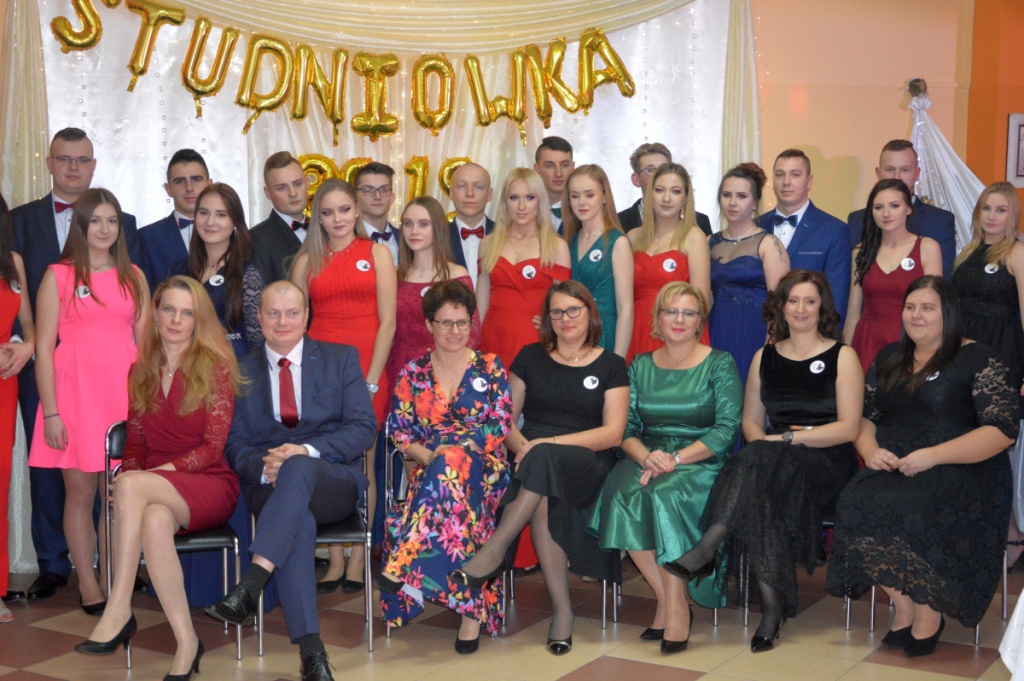 Studniówka w Zespole Szkół Powiatowych w Kadzidle [19.01.2019] - zdjęcie #26 - eOstroleka.pl