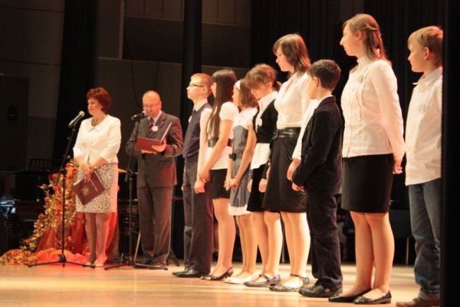 III uczniowska gala samorzadowa (23.06.2010) - zdjęcie #15 - eOstroleka.pl