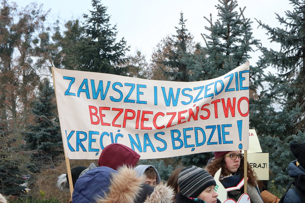Ostrołęcka młodzież sprzeciwia się agresji i mowie nienawiści  [24.01.2019] - zdjęcie #14 - eOstroleka.pl