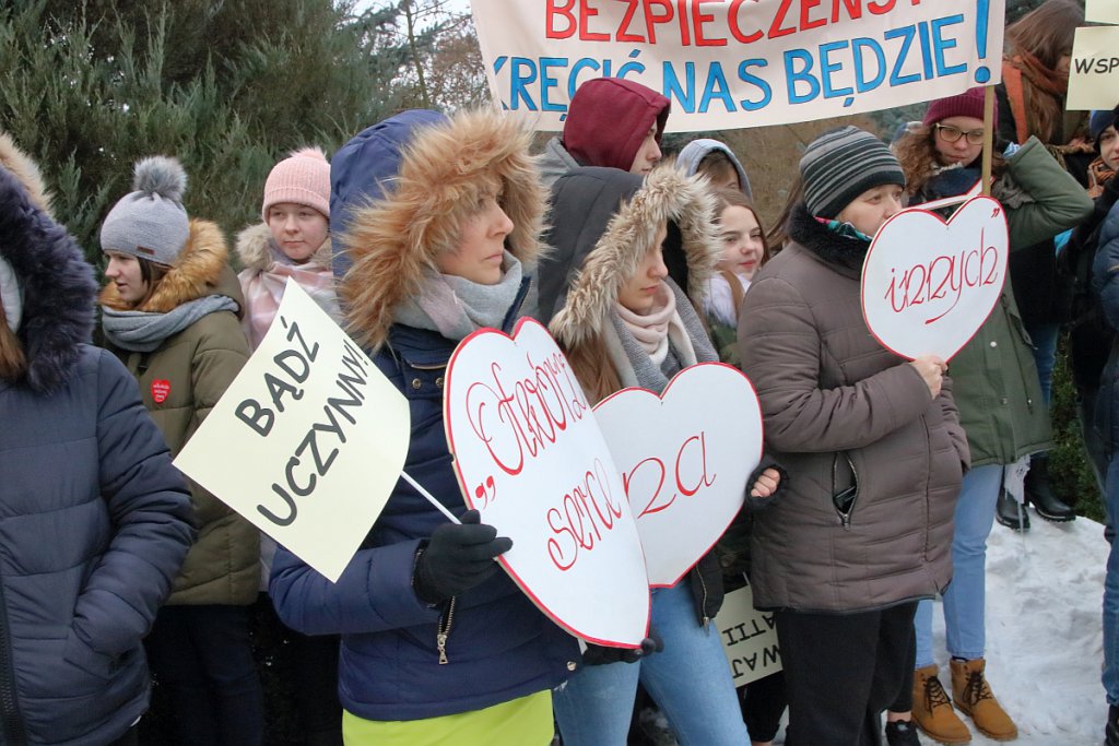 Ostrołęcka młodzież sprzeciwia się agresji i mowie nienawiści  [24.01.2019] - zdjęcie #17 - eOstroleka.pl