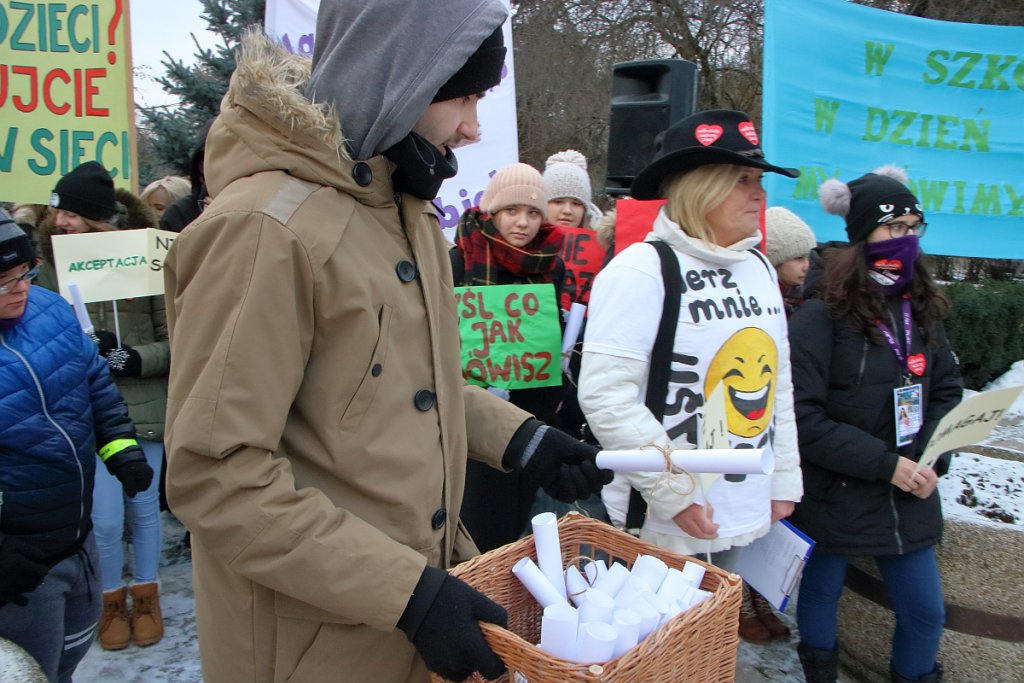 Ostrołęcka młodzież sprzeciwia się agresji i mowie nienawiści  [24.01.2019] - zdjęcie #36 - eOstroleka.pl