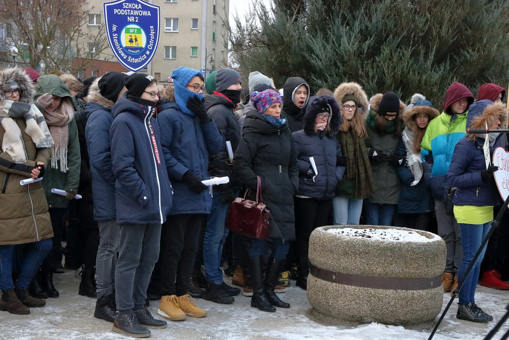 Ostrołęcka młodzież sprzeciwia się agresji i mowie nienawiści  [24.01.2019] - zdjęcie #44 - eOstroleka.pl