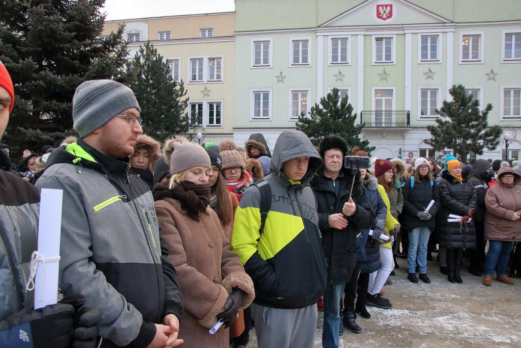 Ostrołęcka młodzież sprzeciwia się agresji i mowie nienawiści  [24.01.2019] - zdjęcie #45 - eOstroleka.pl