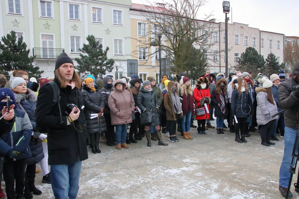 Ostrołęcka młodzież sprzeciwia się agresji i mowie nienawiści  [24.01.2019] - zdjęcie #54 - eOstroleka.pl