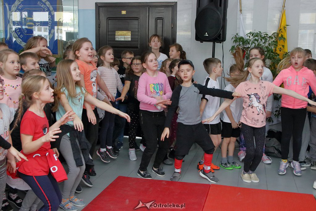 Fit Day w Szkole Podstawowej nr 10 [25.01.2019] - zdjęcie #40 - eOstroleka.pl
