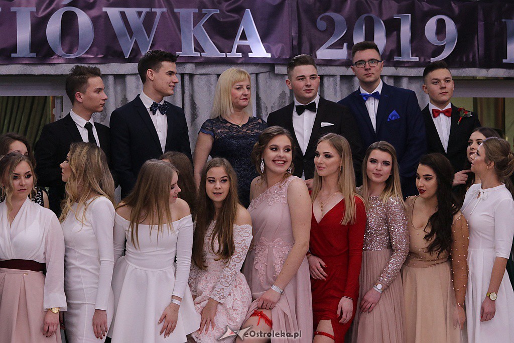Studniówka II LO w Ostrołęce [25.01.2019] - zdjęcie #106 - eOstroleka.pl
