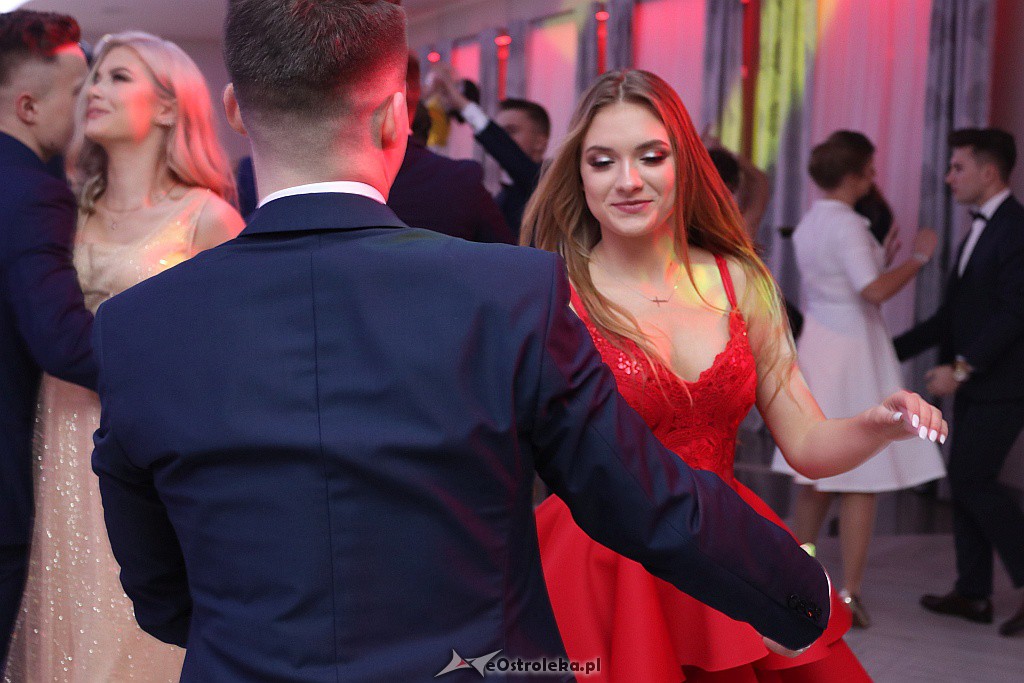 Studniówka II LO w Ostrołęce [25.01.2019] - zdjęcie #103 - eOstroleka.pl