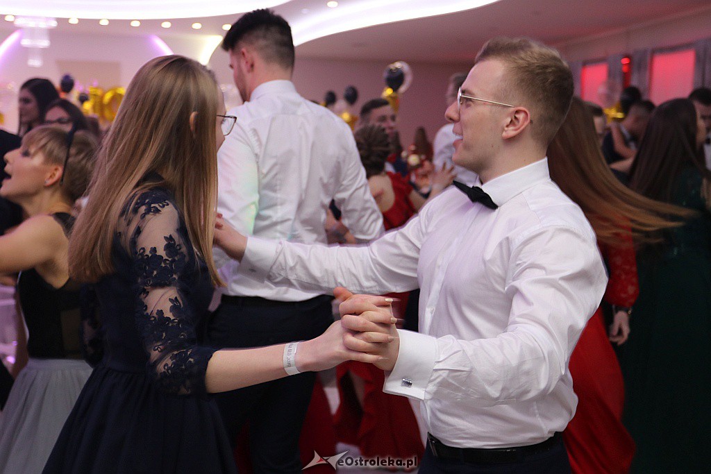 Studniówka II LO w Ostrołęce [25.01.2019] - zdjęcie #99 - eOstroleka.pl