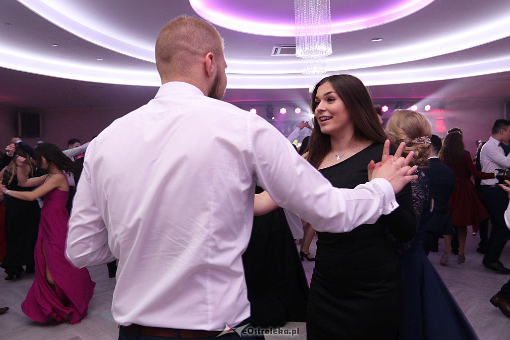 Studniówka II LO w Ostrołęce [25.01.2019] - zdjęcie #51 - eOstroleka.pl