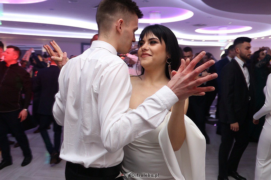 Studniówka II LO w Ostrołęce [25.01.2019] - zdjęcie #44 - eOstroleka.pl