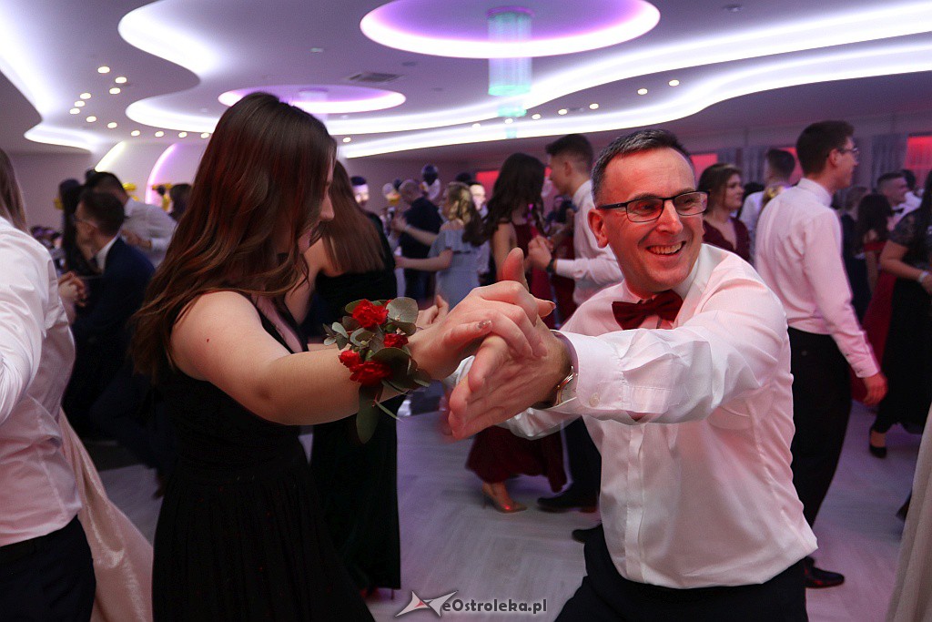 Studniówka II LO w Ostrołęce [25.01.2019] - zdjęcie #39 - eOstroleka.pl