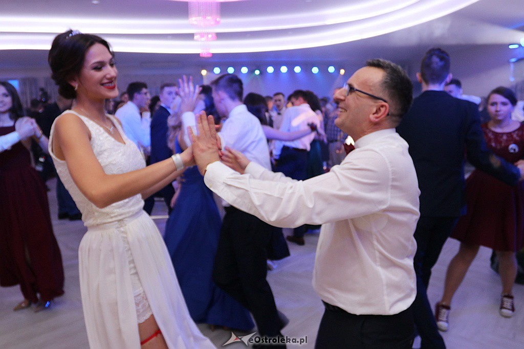 Studniówka II LO w Ostrołęce [25.01.2019] - zdjęcie #33 - eOstroleka.pl