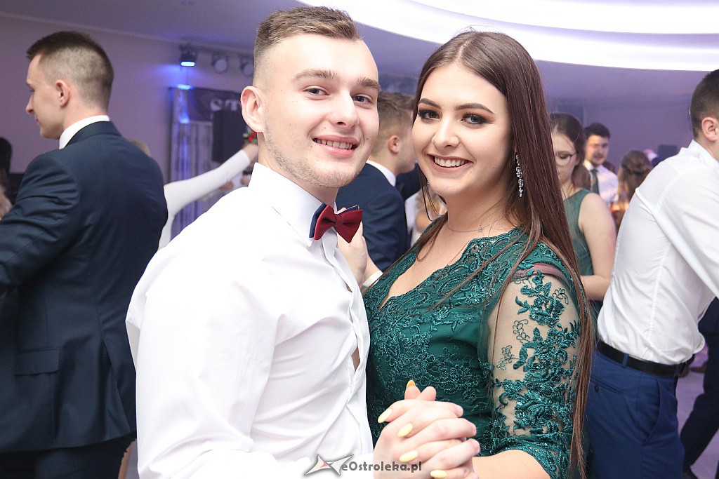 Studniówka II LO w Ostrołęce [25.01.2019] - zdjęcie #32 - eOstroleka.pl