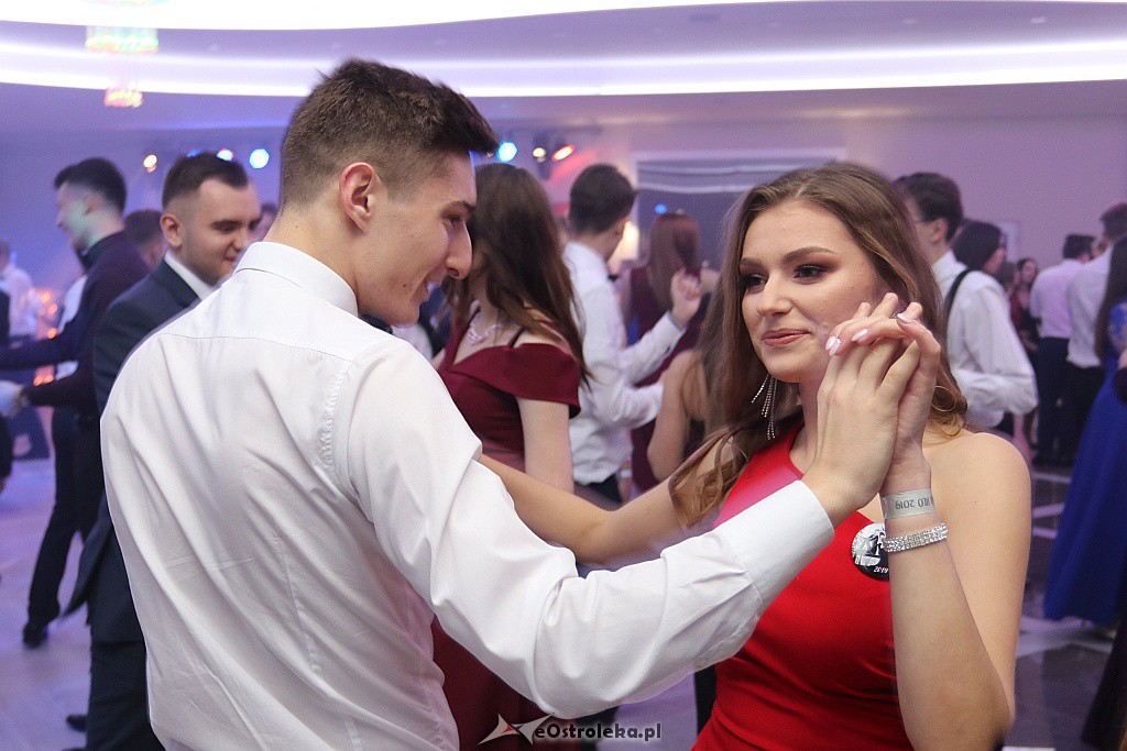 Studniówka II LO w Ostrołęce [25.01.2019] - zdjęcie #29 - eOstroleka.pl