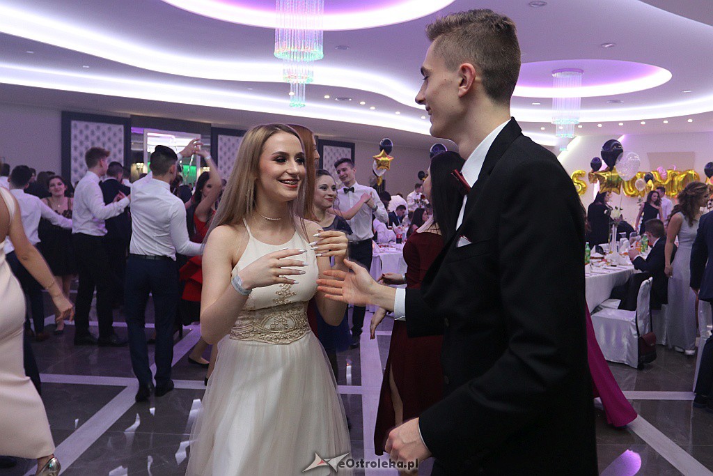 Studniówka II LO w Ostrołęce [25.01.2019] - zdjęcie #26 - eOstroleka.pl