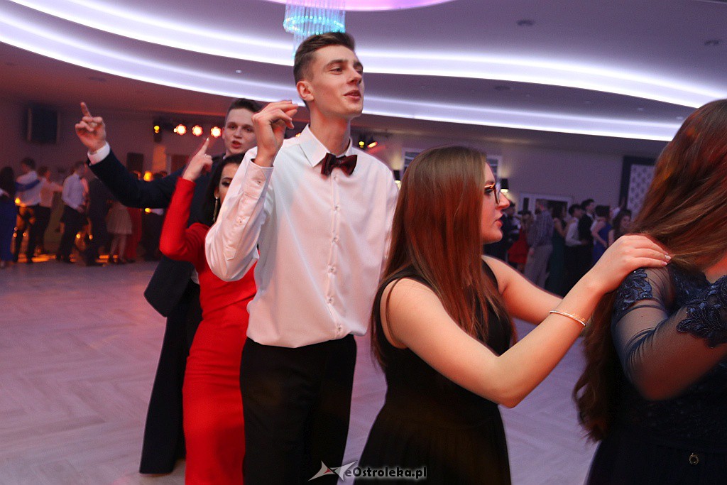 Studniówka II LO w Ostrołęce [25.01.2019] - zdjęcie #19 - eOstroleka.pl