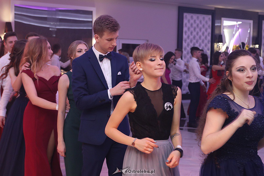 Studniówka II LO w Ostrołęce [25.01.2019] - zdjęcie #16 - eOstroleka.pl