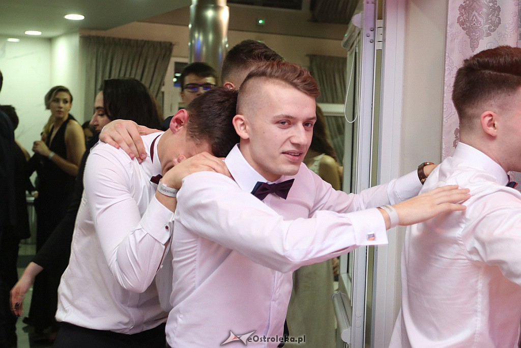 Studniówka II LO w Ostrołęce [25.01.2019] - zdjęcie #14 - eOstroleka.pl