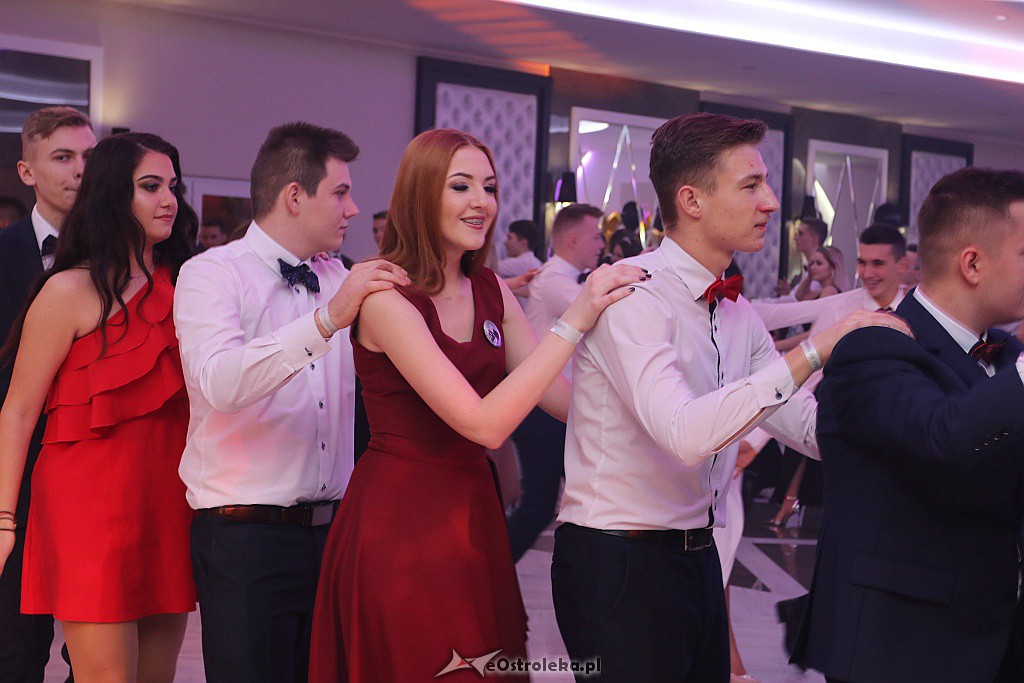 Studniówka II LO w Ostrołęce [25.01.2019] - zdjęcie #12 - eOstroleka.pl