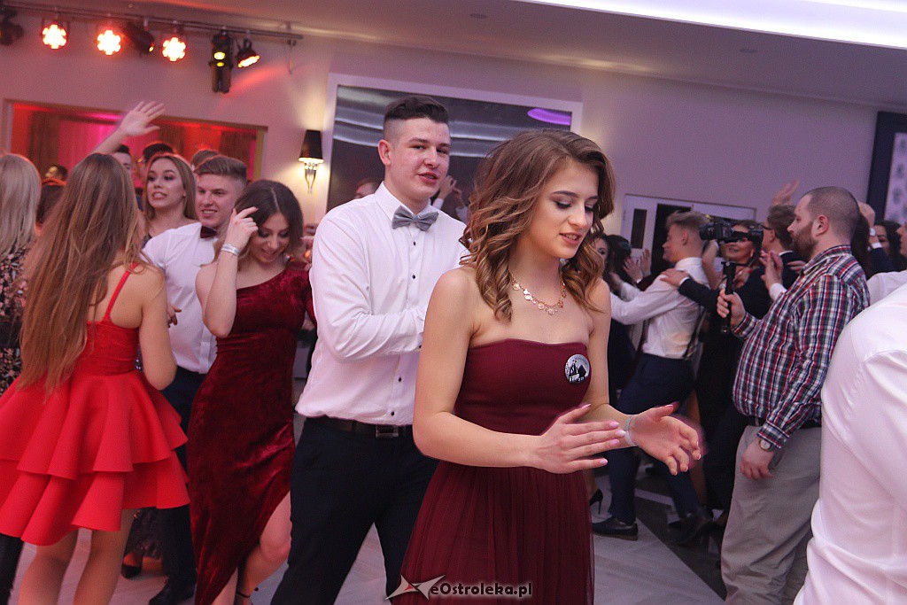 Studniówka II LO w Ostrołęce [25.01.2019] - zdjęcie #11 - eOstroleka.pl