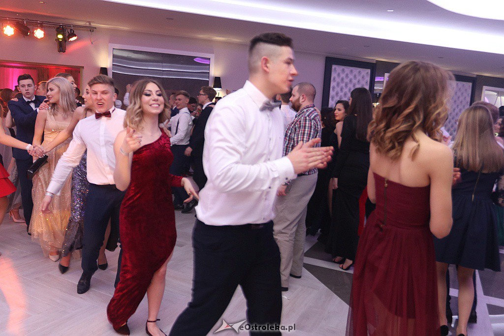 Studniówka II LO w Ostrołęce [25.01.2019] - zdjęcie #10 - eOstroleka.pl