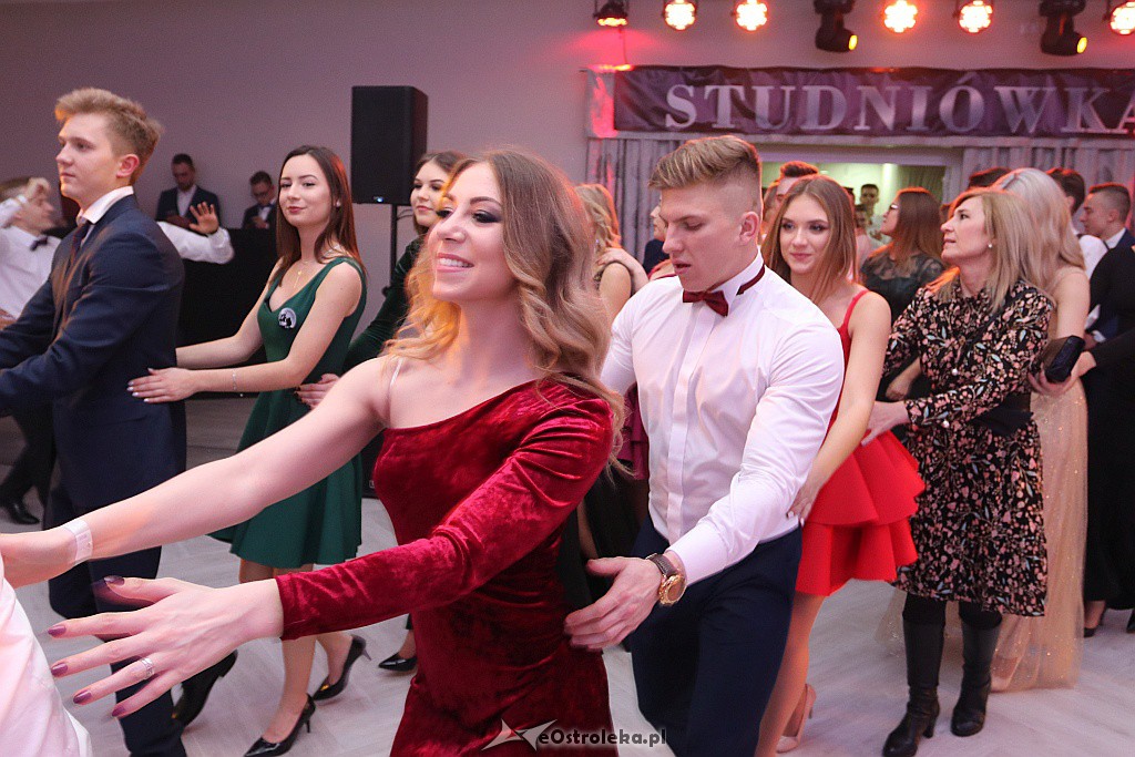 Studniówka II LO w Ostrołęce [25.01.2019] - zdjęcie #6 - eOstroleka.pl