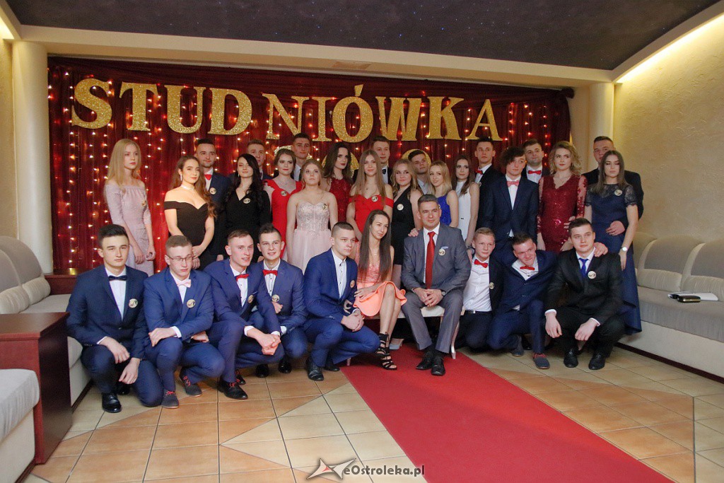 Studniówka 2019 w ZSZ nr 2 w Ostrołęce [26.01.2019] - zdjęcie #199 - eOstroleka.pl