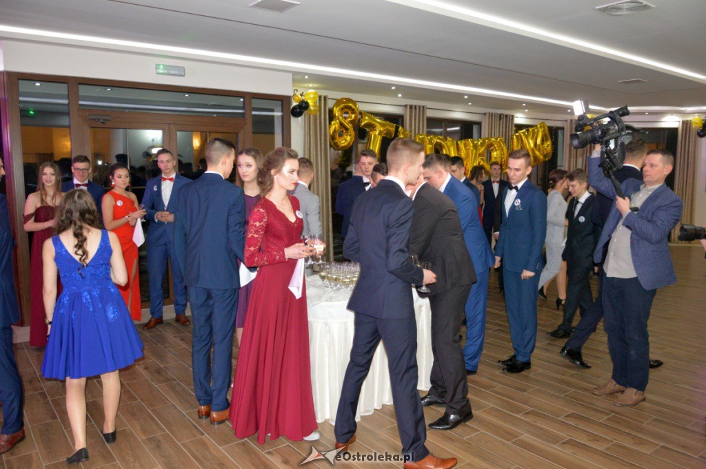 Studniówka w ZSP w Myszyńcu [26.01.2019] - zdjęcie #65 - eOstroleka.pl