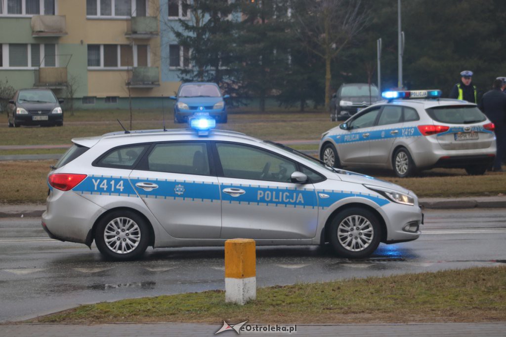 Ostrołęka: Potrącenie pieszej na ulicy Steyera [11.02.2019] - zdjęcie #2 - eOstroleka.pl