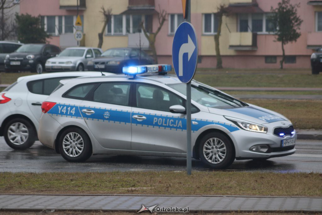 Ostrołęka: Potrącenie pieszej na ulicy Steyera [11.02.2019] - zdjęcie #6 - eOstroleka.pl