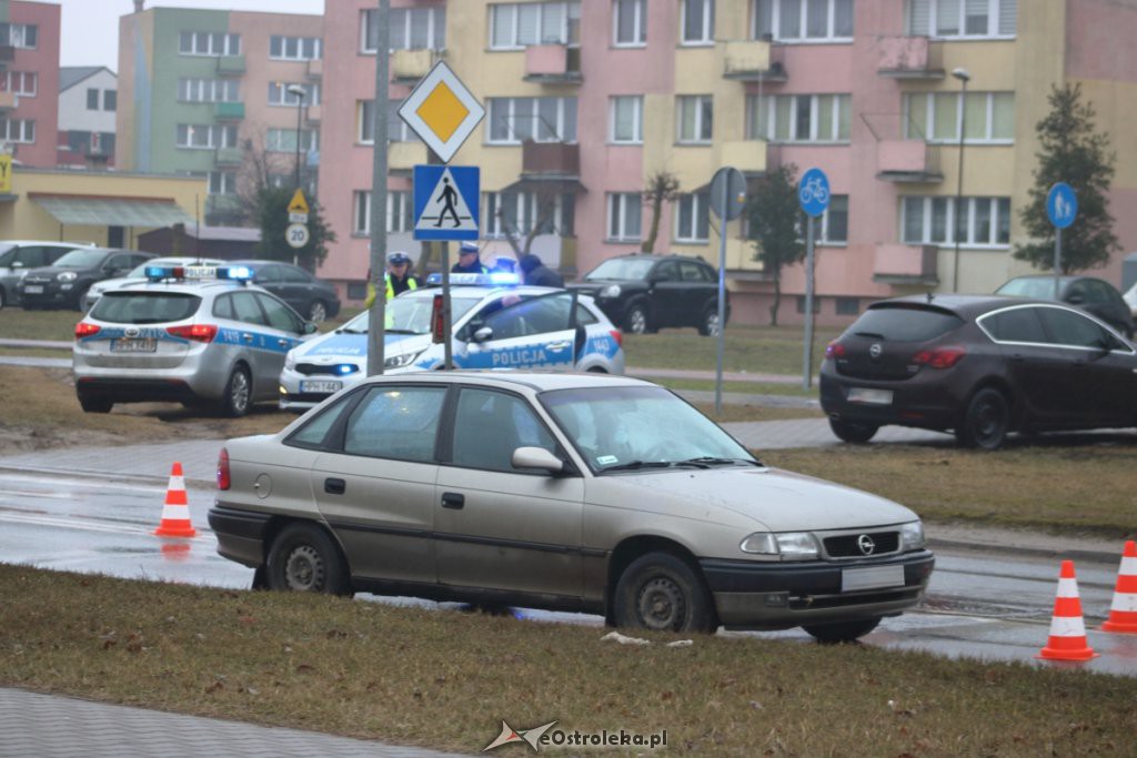 Ostrołęka: Potrącenie pieszej na ulicy Steyera [11.02.2019] - zdjęcie #8 - eOstroleka.pl