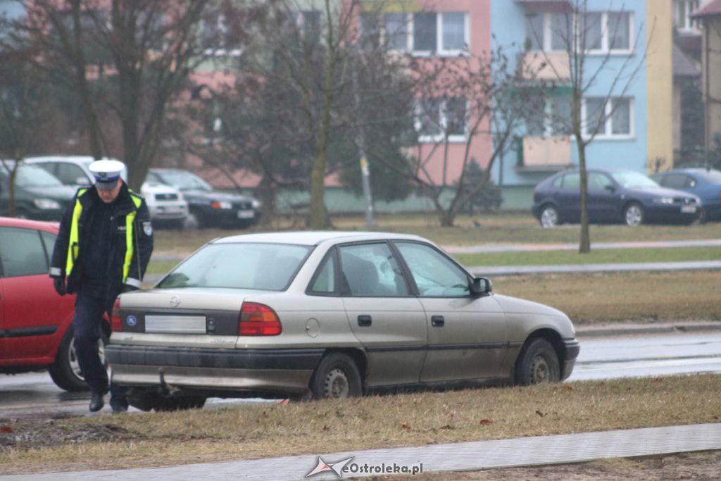 Ostrołęka: Potrącenie pieszej na ulicy Steyera [11.02.2019] - zdjęcie #9 - eOstroleka.pl