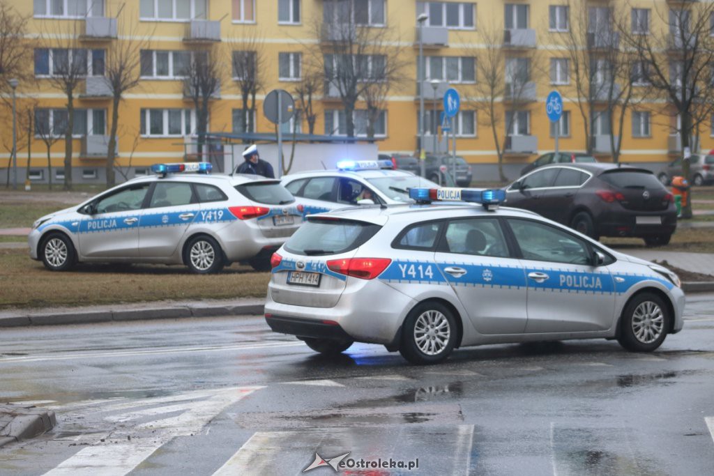 Ostrołęka: Potrącenie pieszej na ulicy Steyera [11.02.2019] - zdjęcie #10 - eOstroleka.pl