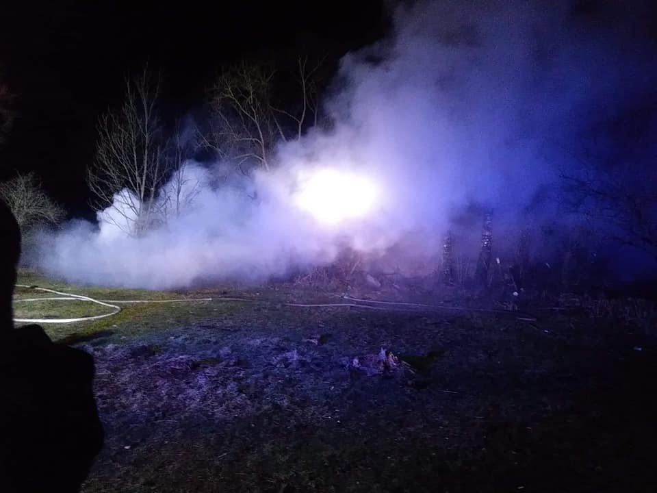 Pożar stodoły w Trzaskach [13.02.2019] - zdjęcie #9 - eOstroleka.pl