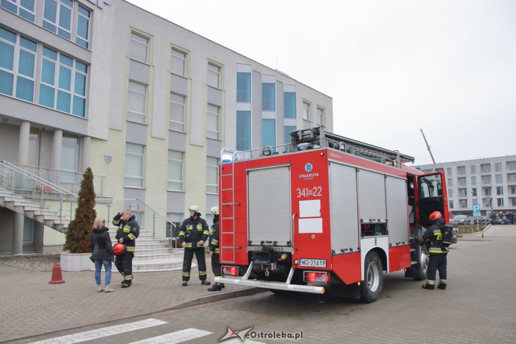 Pożar we WSAP. Z budynku uczelni ewakuowano około 100 osób [15.02.2019] - zdjęcie #8 - eOstroleka.pl