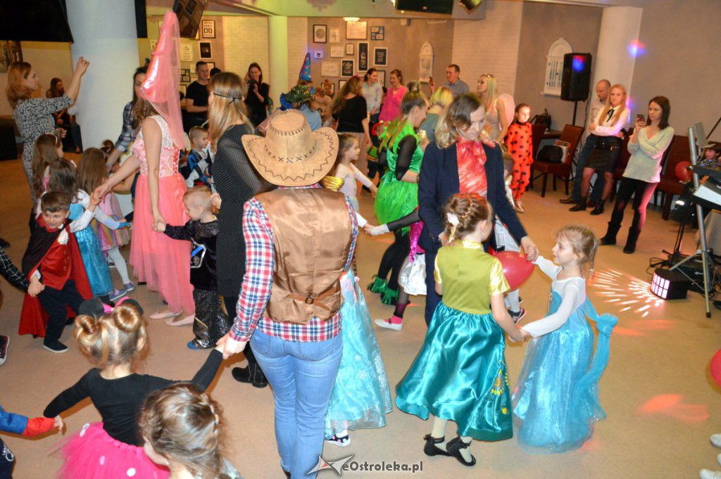 Bal Karnawałowy w przedszkolu Akademia Maluchów [17.02.2019] - zdjęcie #42 - eOstroleka.pl