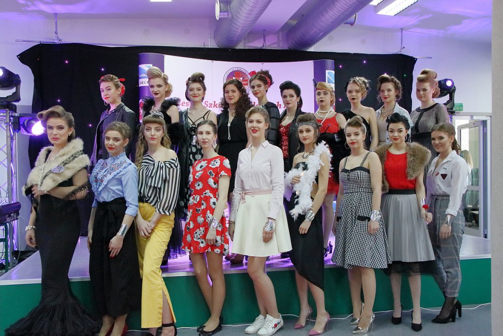 XI Festiwal Fryzjerstwa Artystycznego w ZSZ nr 2 [27.02.2019] - zdjęcie #25 - eOstroleka.pl
