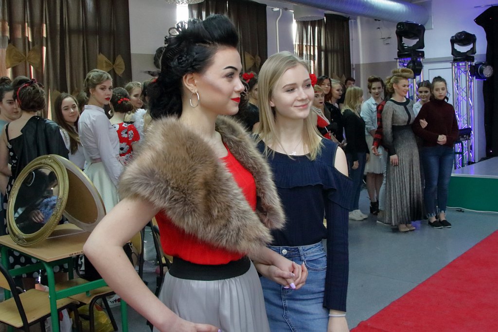 XI Festiwal Fryzjerstwa Artystycznego w ZSZ nr 2 [27.02.2019] - zdjęcie #23 - eOstroleka.pl
