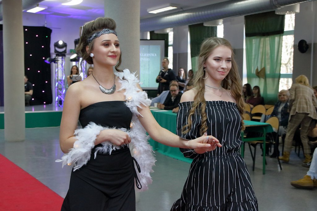 XI Festiwal Fryzjerstwa Artystycznego w ZSZ nr 2 [27.02.2019] - zdjęcie #16 - eOstroleka.pl