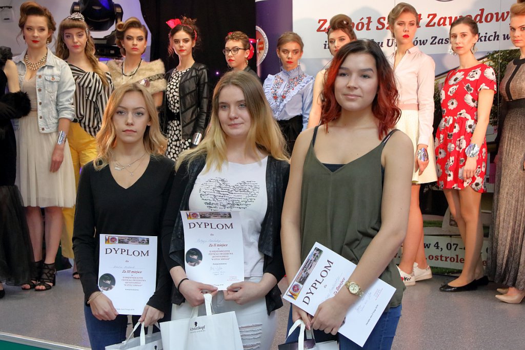 XI Festiwal Fryzjerstwa Artystycznego w ZSZ nr 2 [27.02.2019] - zdjęcie #2 - eOstroleka.pl