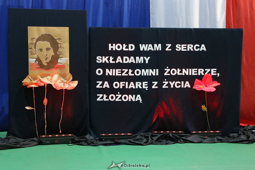 Narodowy Dzień Pamięci Żołnierzy Wyklętych w ZSZ nr 3 [01.03.2019] - zdjęcie #4 - eOstroleka.pl